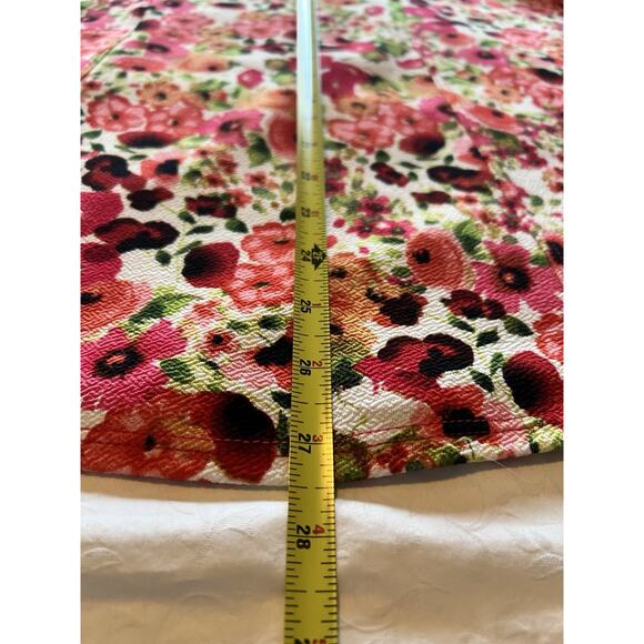 Bleeker & McDougal Women's 1X Red Floral Short Sleeve Shirt - Picture 11 of 12